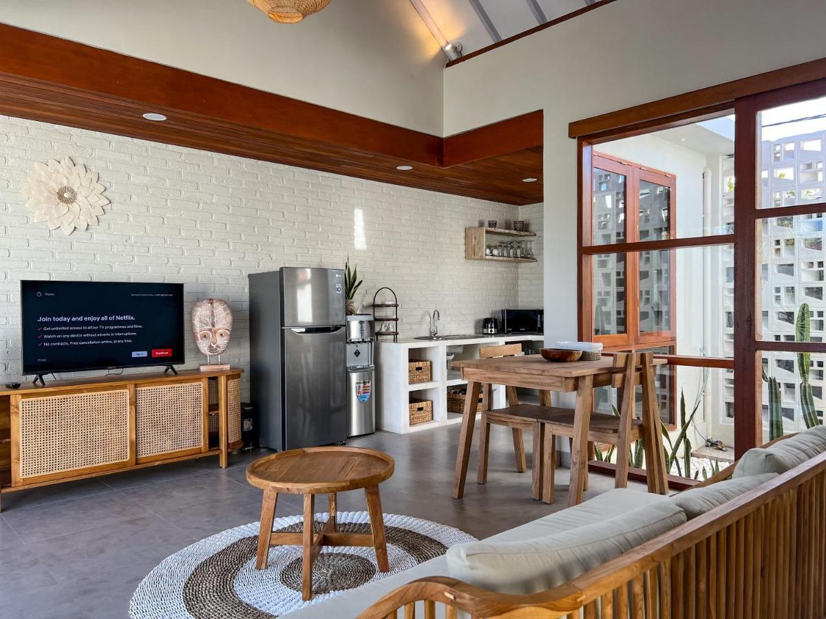Moana Villa & Suites Bingin 乌鲁瓦图 外观 照片