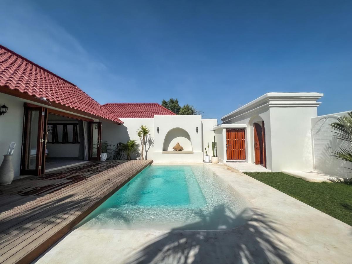Moana Villa & Suites Bingin 乌鲁瓦图 外观 照片