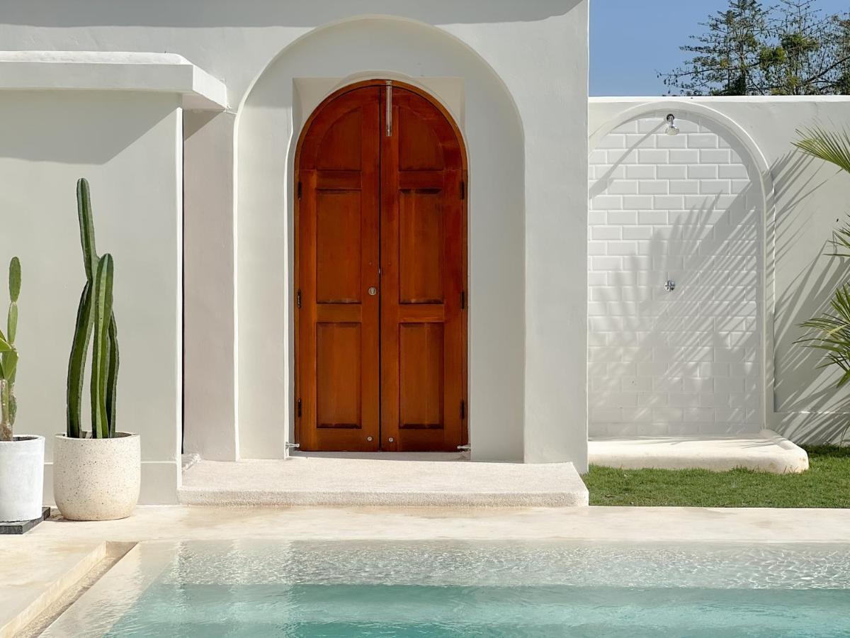 Moana Villa & Suites Bingin 乌鲁瓦图 外观 照片