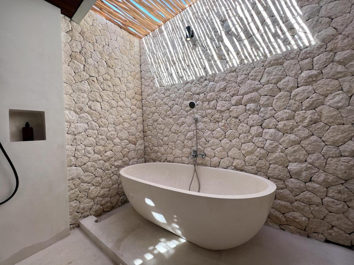 Moana Villa & Suites Bingin 乌鲁瓦图 外观 照片